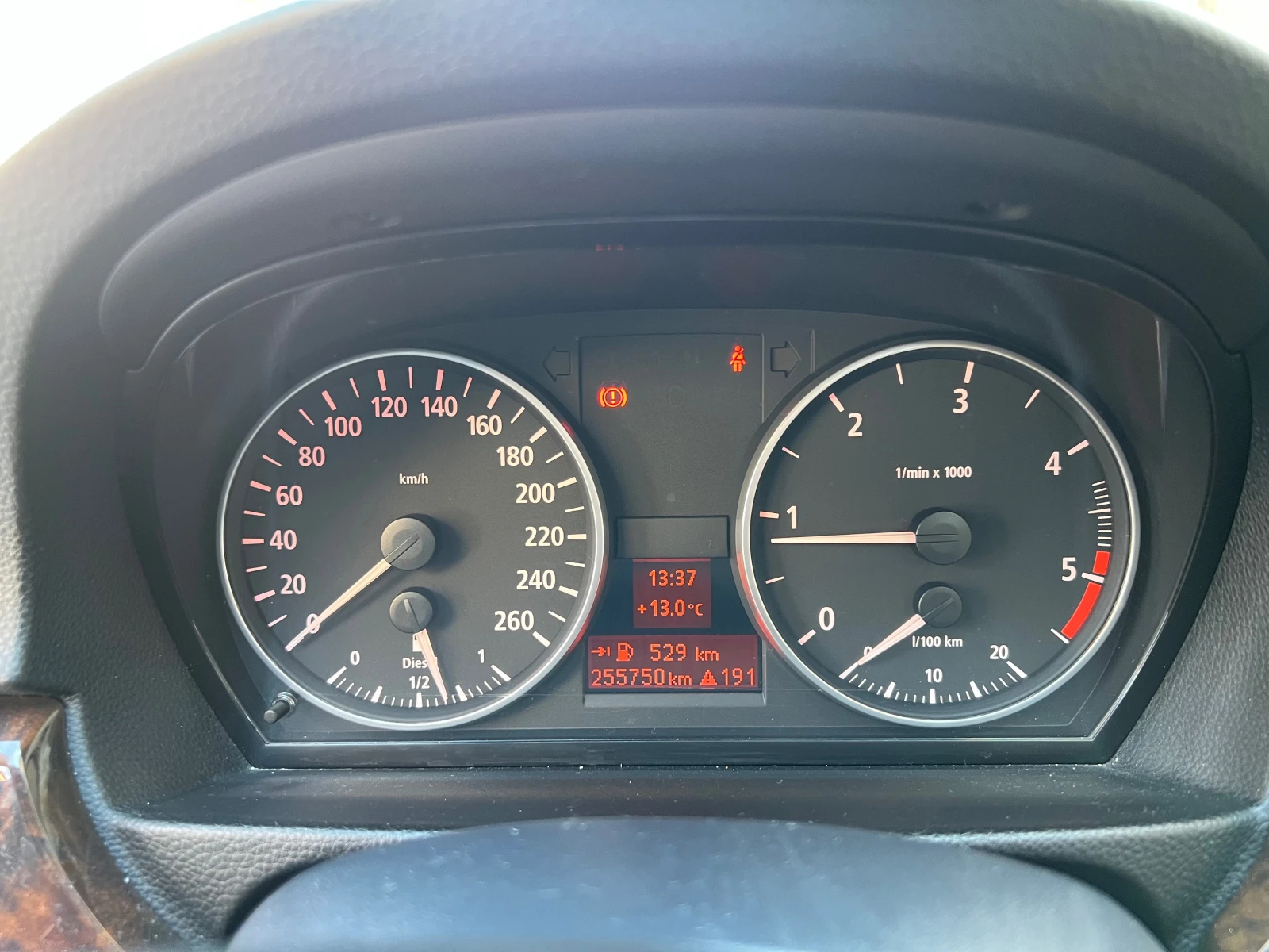 BMW 320 Е91, снимка 9 - Автомобили и джипове - 54100957