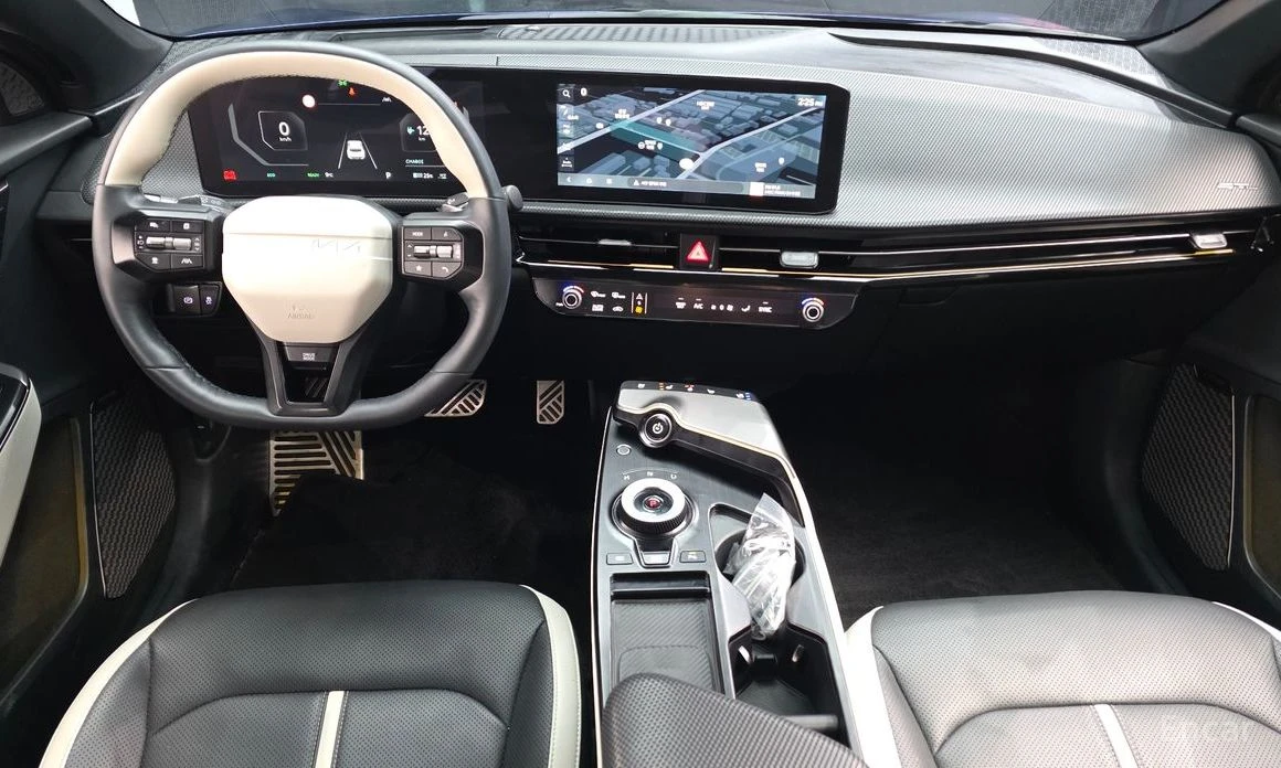 Kia EV6 LONG RANGE* GT LINE* 4WD* КОЖА* ПОДГРЕВ* ОБДУХВАНЕ, снимка 6 - Автомобили и джипове - 54207181