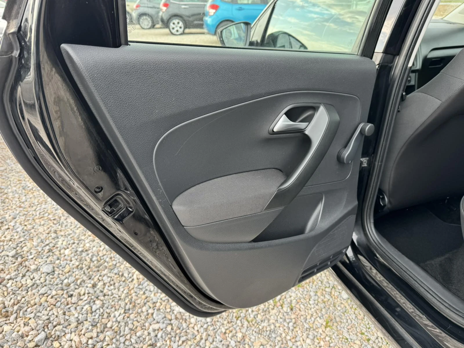 VW Polo 1.2i, снимка 7 - Автомобили и джипове - 54234150