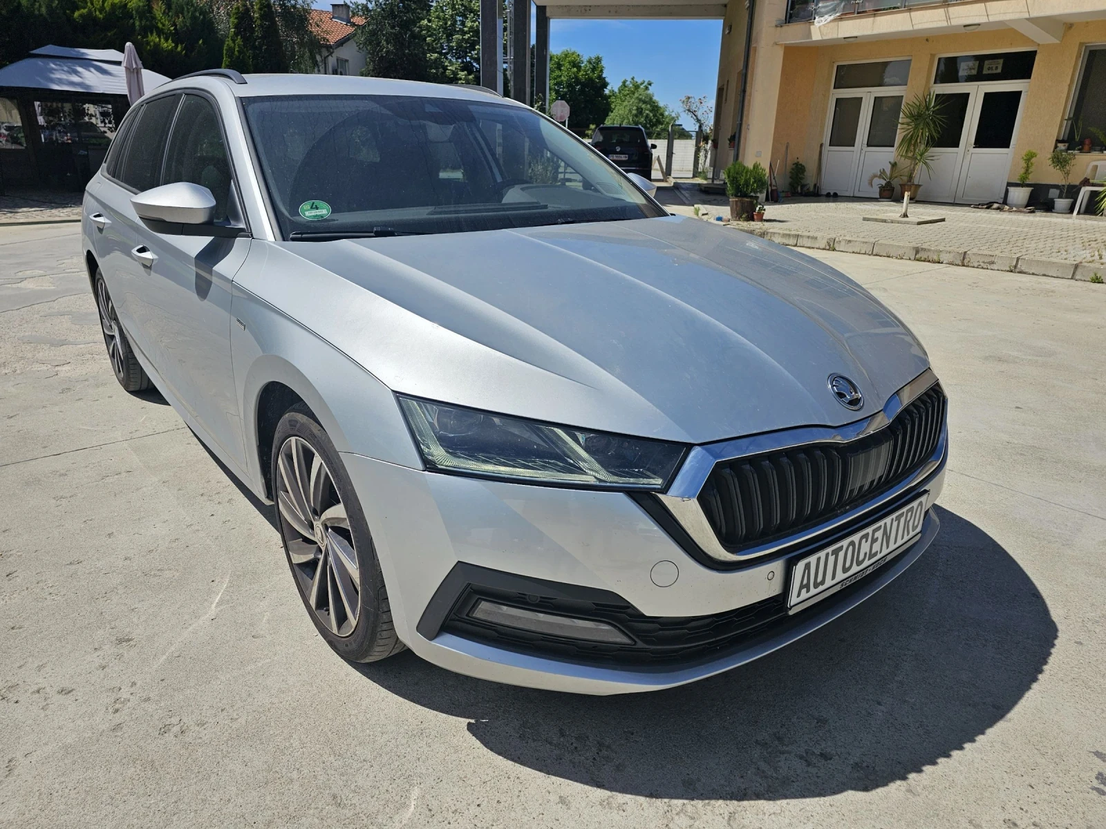 Skoda Octavia Keyless Matrix-Beam Виртуален педал 