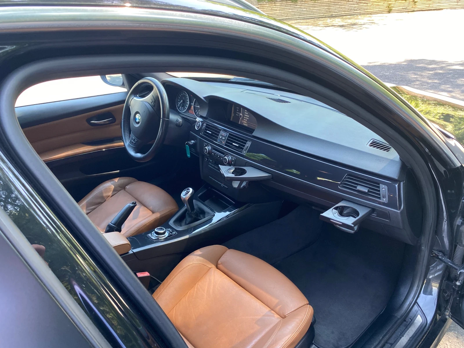 BMW 320 Efficient Dynamics, снимка 10 - Автомобили и джипове - 54848867