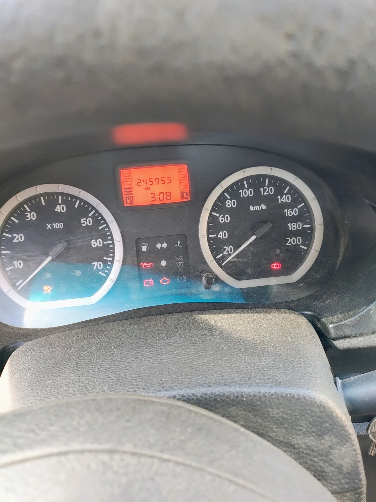 Dacia Logan, снимка 7 - Автомобили и джипове - 55019527