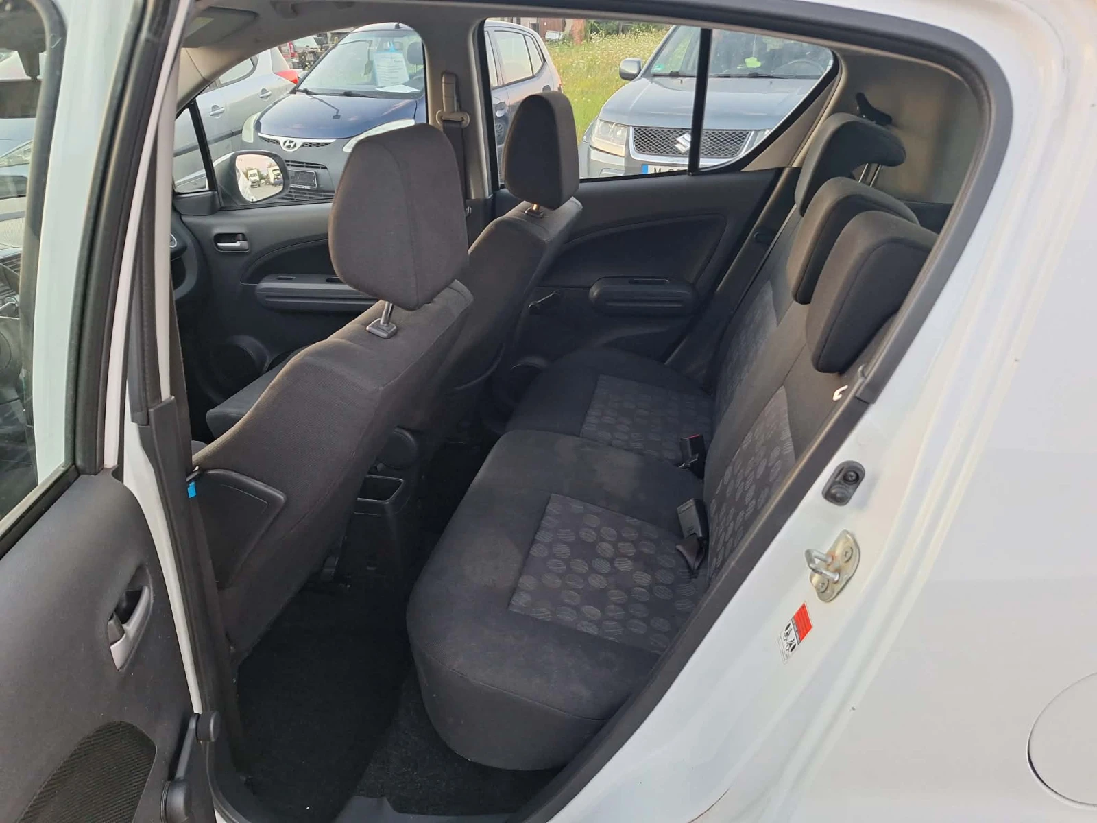Suzuki Splash 1.2i klima, снимка 9 - Автомобили и джипове - 55473483