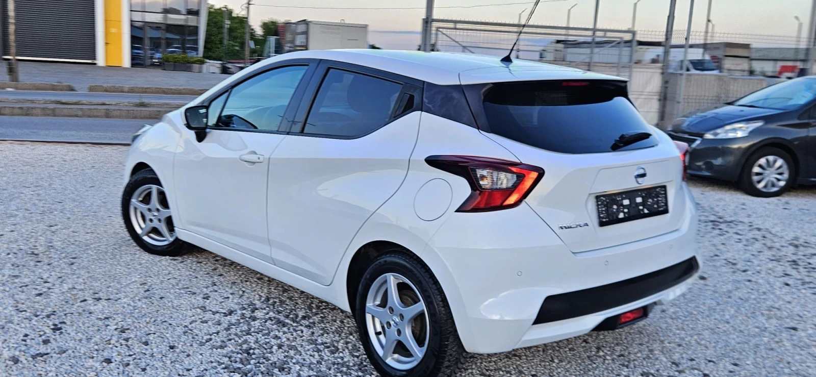 Nissan Micra 2020г, снимка 17 - Автомобили и джипове - 55623908