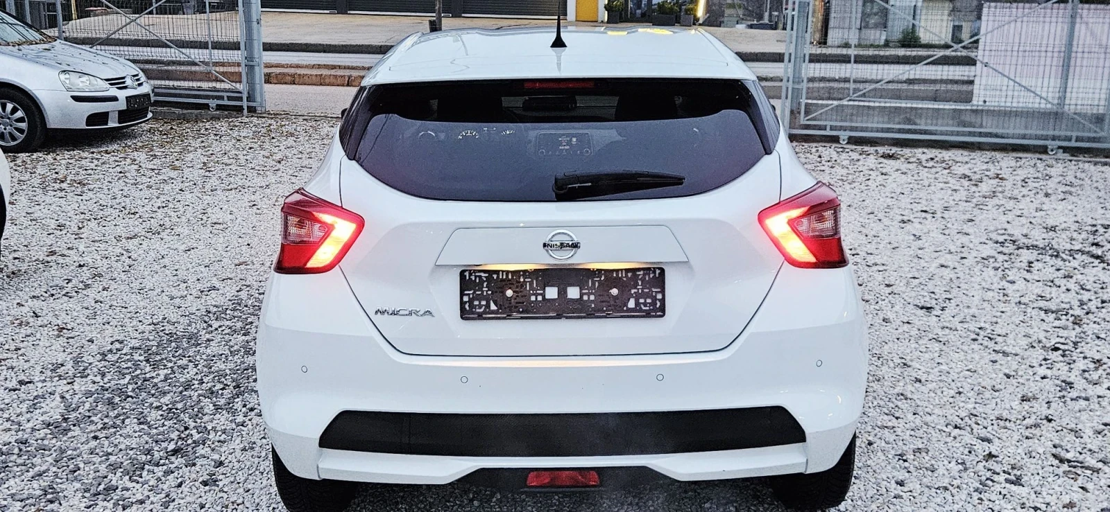 Nissan Micra 2020г, снимка 10 - Автомобили и джипове - 55623908