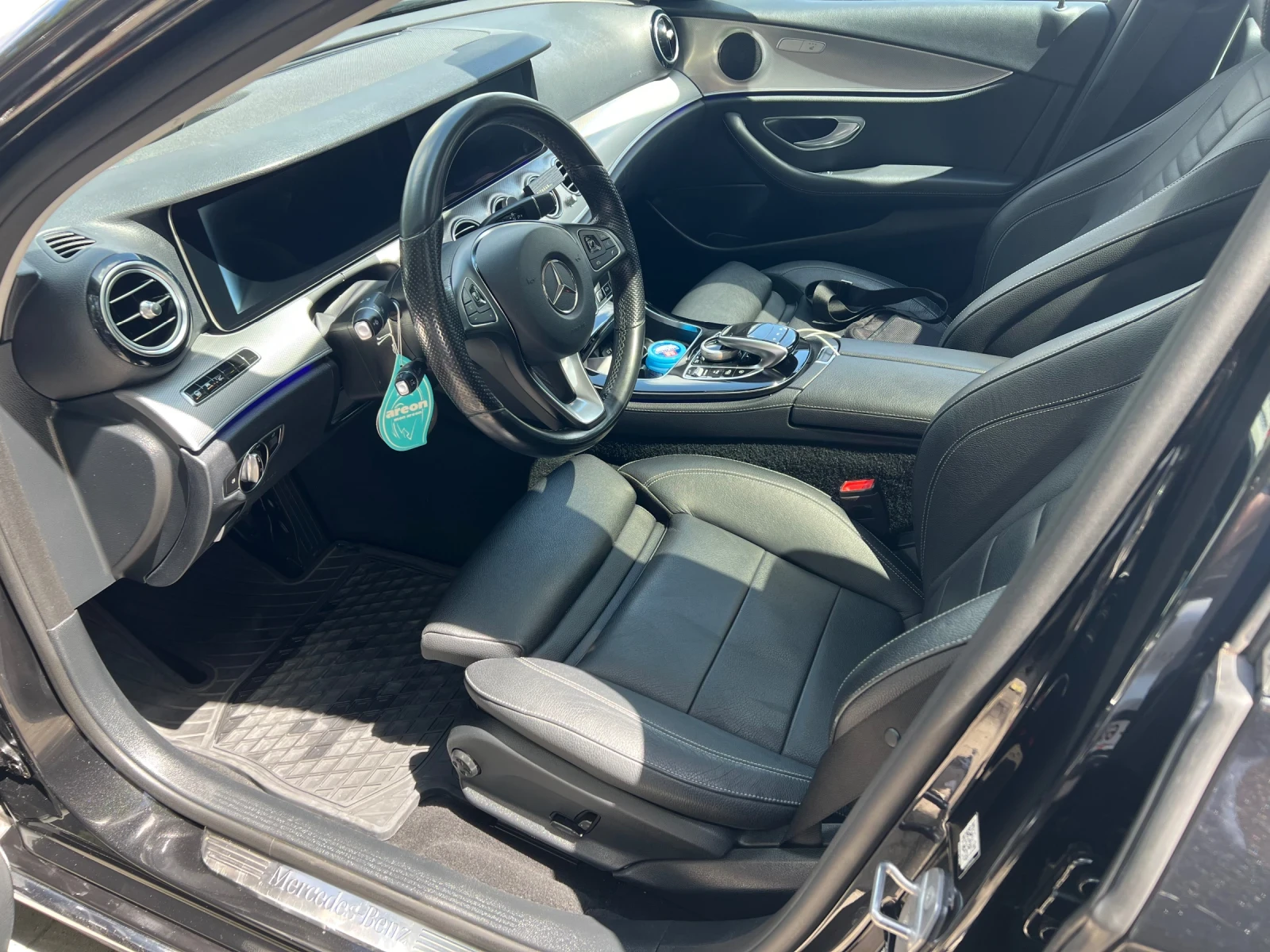 Mercedes-Benz E 220 W213, снимка 9 - Автомобили и джипове - 55767653
