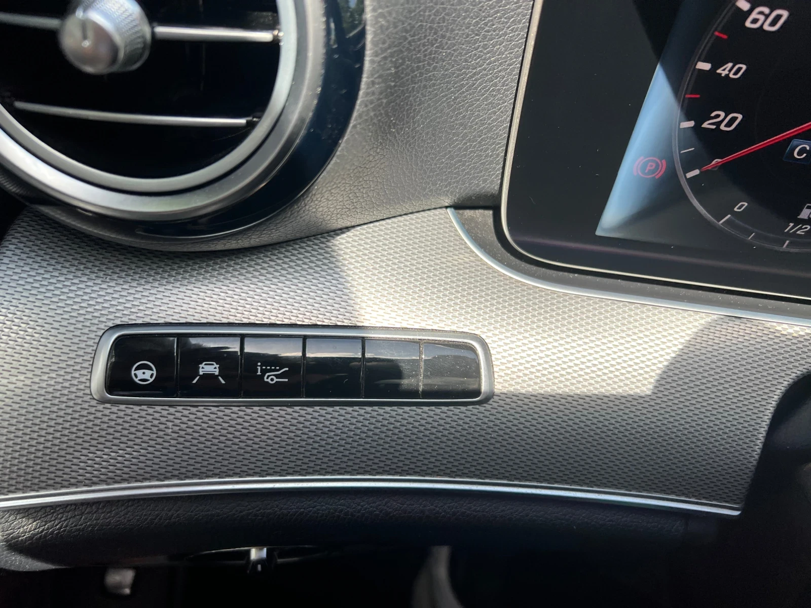 Mercedes-Benz E 220 W213, снимка 7 - Автомобили и джипове - 55767653
