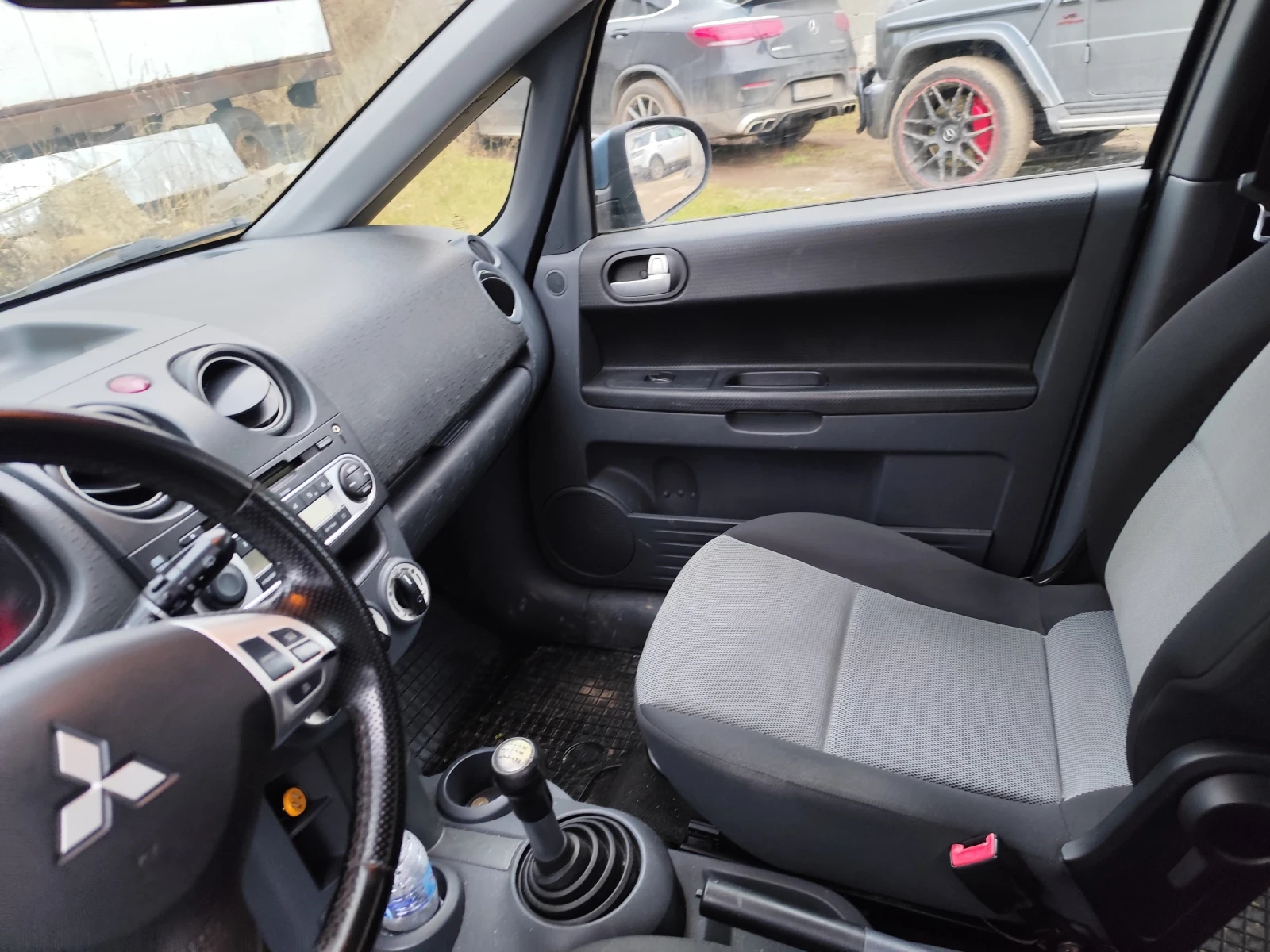 Mitsubishi Colt 1.3, снимка 8 - Автомобили и джипове - 56010616