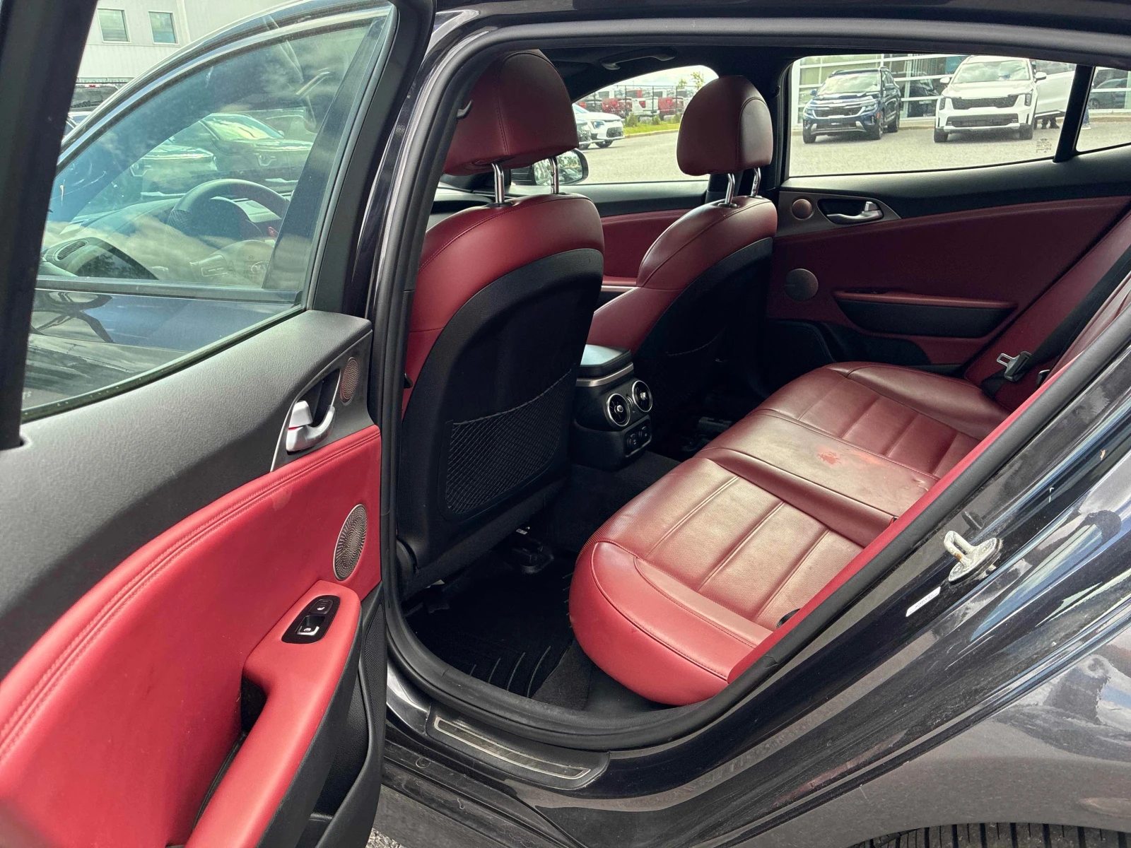 Kia Stinger GT Limited * CARFAX * АВТОКРЕДИТ * , снимка 13 - Автомобили и джипове - 56083289