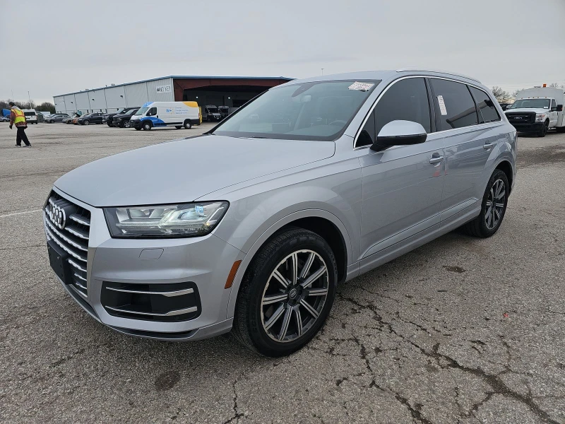 Audi Q7 PREMIUM PLUS CARFAX АВТО КРЕДИТ , снимка 2 - Автомобили и джипове - 49541795