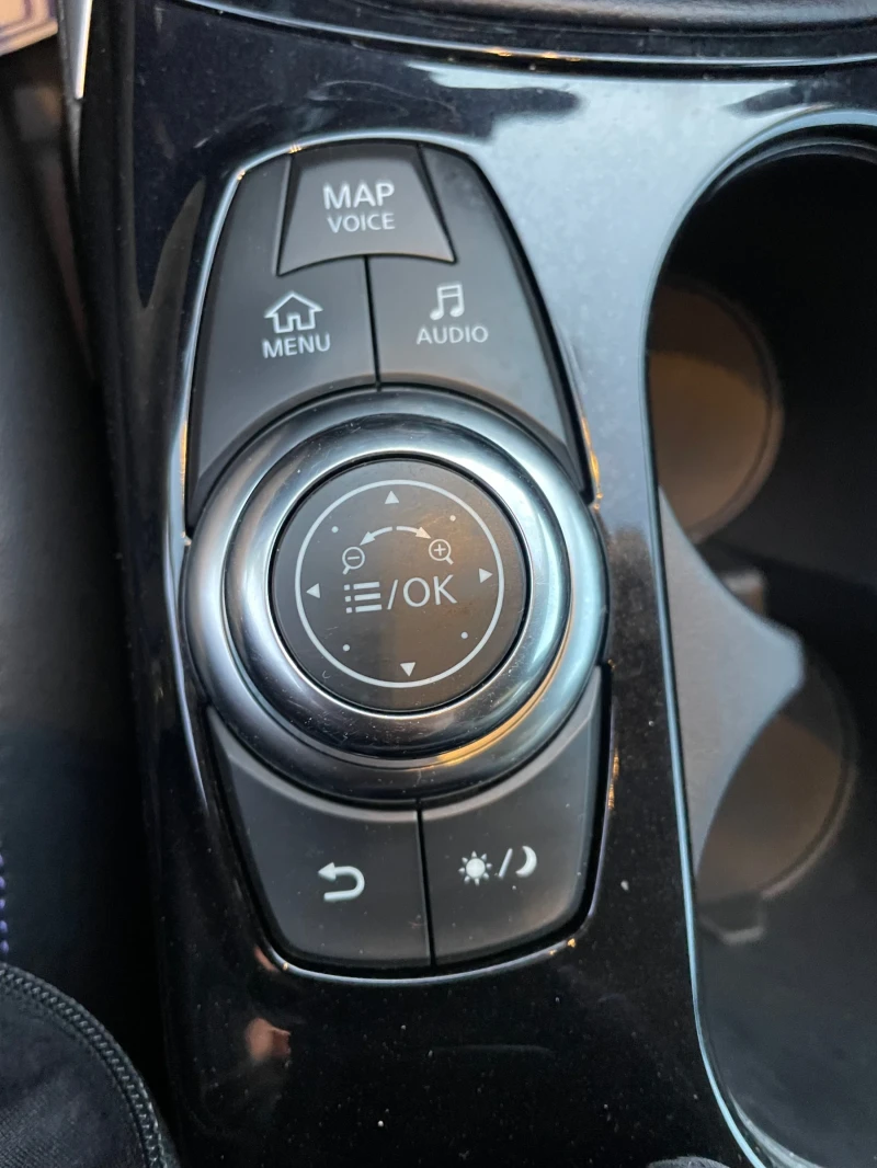 Infiniti Q30 1.5TDI-LUXURY-ITALIA, снимка 14 - Автомобили и джипове - 50076421