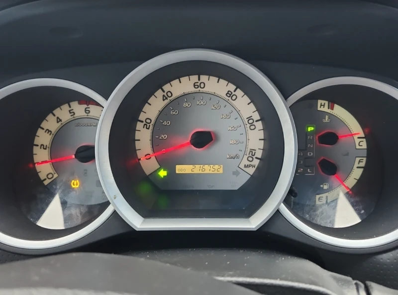 Toyota Tacoma CREW CAB STD BED, снимка 8 - Автомобили и джипове - 52529638