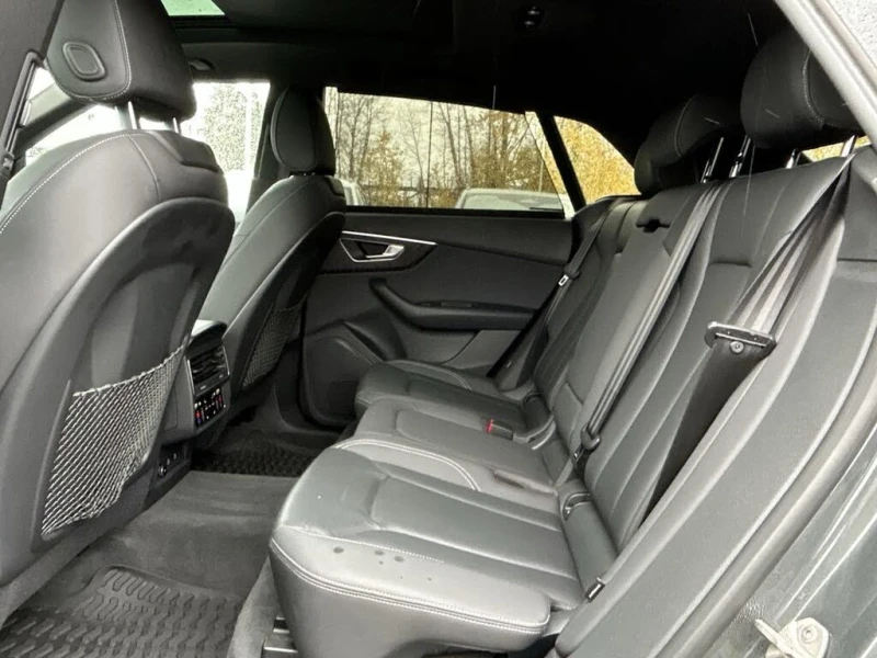 Audi Q8 QUATTRO * PROGRESSIV * LED * NAVI * ПОДГРЕВ * PANO, снимка 9 - Автомобили и джипове - 53418944