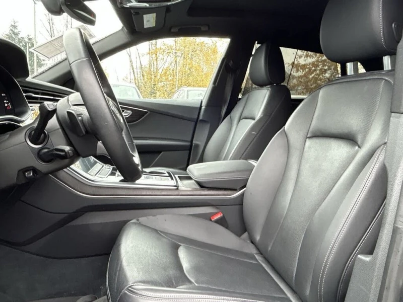 Audi Q8 QUATTRO * PROGRESSIV * LED * NAVI * ПОДГРЕВ * PANO, снимка 7 - Автомобили и джипове - 53418944
