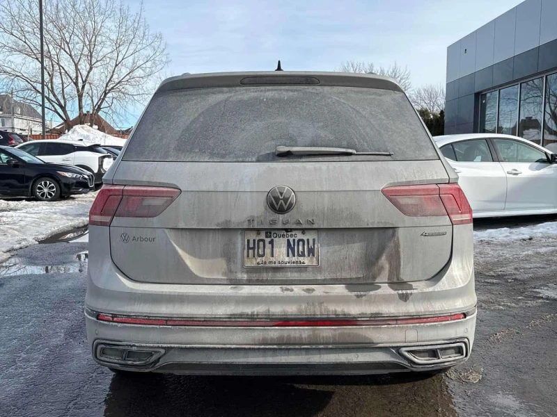 VW Tiguan * Comfortline R Line Black Edition * CARFAX * ЦЕНА, снимка 4 - Автомобили и джипове - 53597266