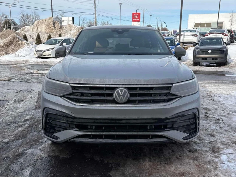 VW Tiguan * Comfortline R Line Black Edition * CARFAX * ЦЕНА, снимка 6 - Автомобили и джипове - 53597266