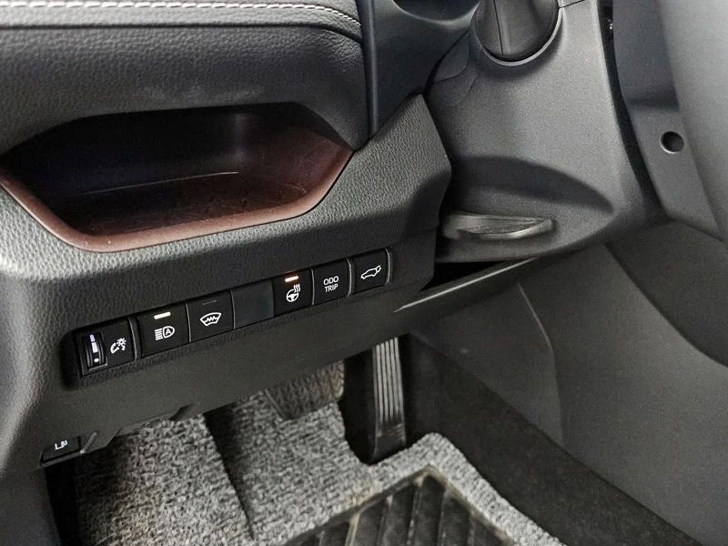 Toyota Rav4 2.5 Limited Hybrid, снимка 17 - Автомобили и джипове - 54251662