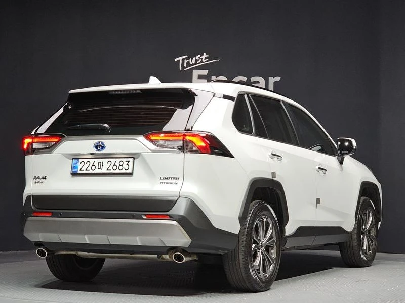 Toyota Rav4 2.5 Limited Hybrid, снимка 2 - Автомобили и джипове - 54251662