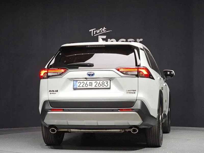 Toyota Rav4 2.5 Limited Hybrid, снимка 4 - Автомобили и джипове - 54251662