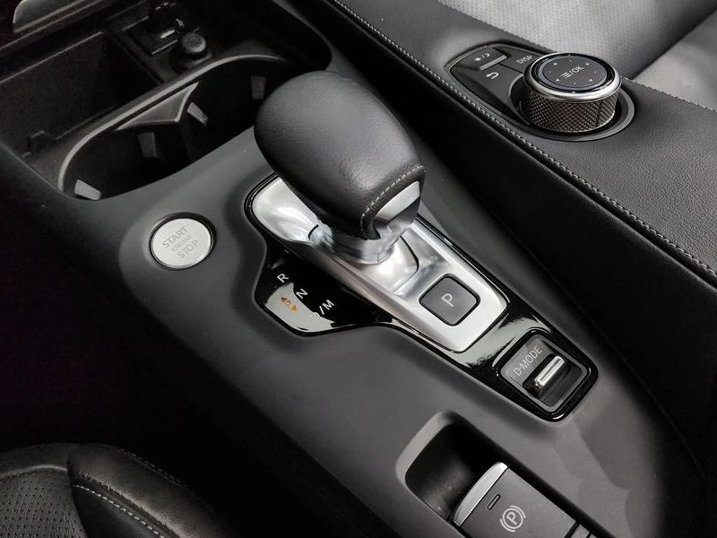 Infiniti QX50 2.0 Automatic, снимка 12 - Автомобили и джипове - 55597715