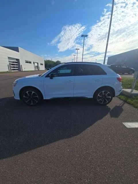 Audi Q3  Progressiv / DISTRONIC / CARFAX / АВТОКРЕДИТ , снимка 2 - Автомобили и джипове - 55612873