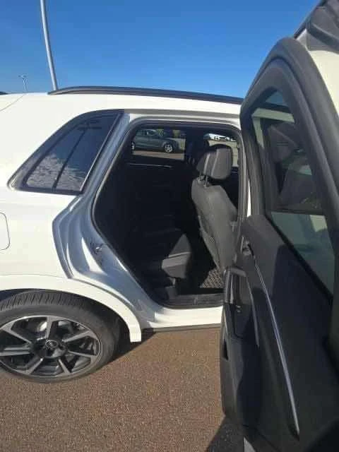 Audi Q3  Progressiv / DISTRONIC / CARFAX / АВТОКРЕДИТ , снимка 10 - Автомобили и джипове - 55612873