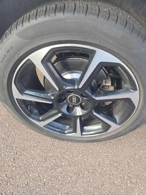 Audi Q3  Progressiv / DISTRONIC / CARFAX / АВТОКРЕДИТ , снимка 7 - Автомобили и джипове - 55612873