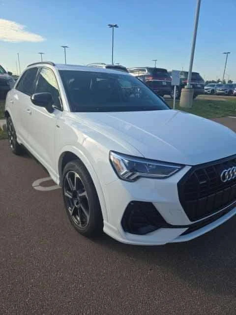 Audi Q3  Progressiv / DISTRONIC / CARFAX / АВТОКРЕДИТ , снимка 13 - Автомобили и джипове - 55612873