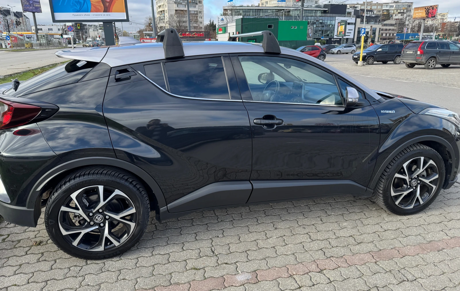 Toyota C-HR 2.0 Hybrid Club Bi-Tone, снимка 1