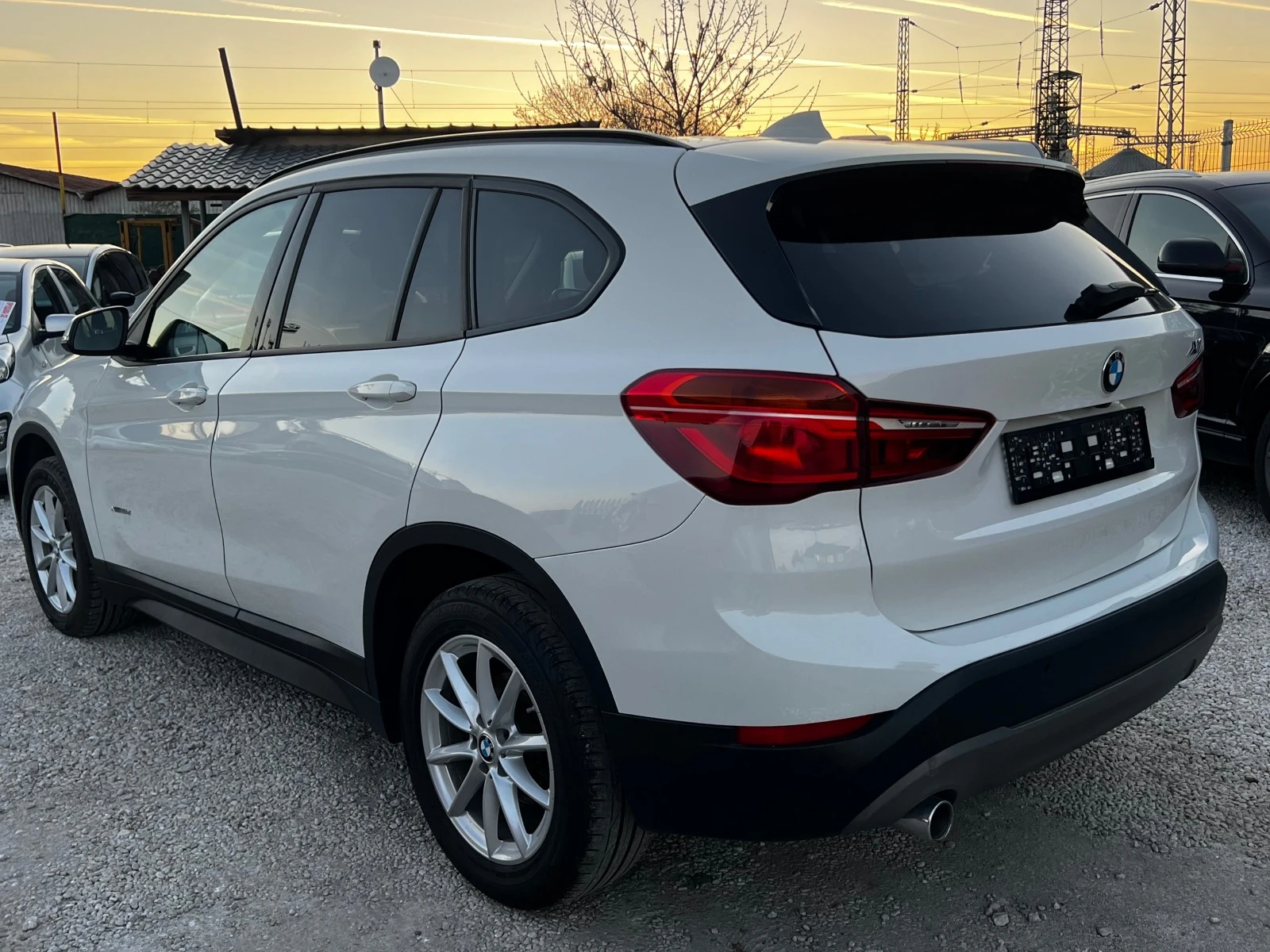 BMW X1 1.8xDrive - изображение 7