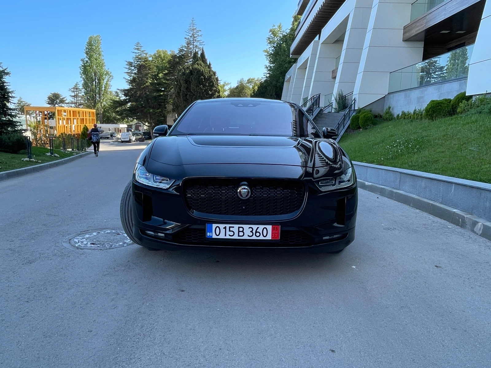 Jaguar I-Pace HSE - изображение 2