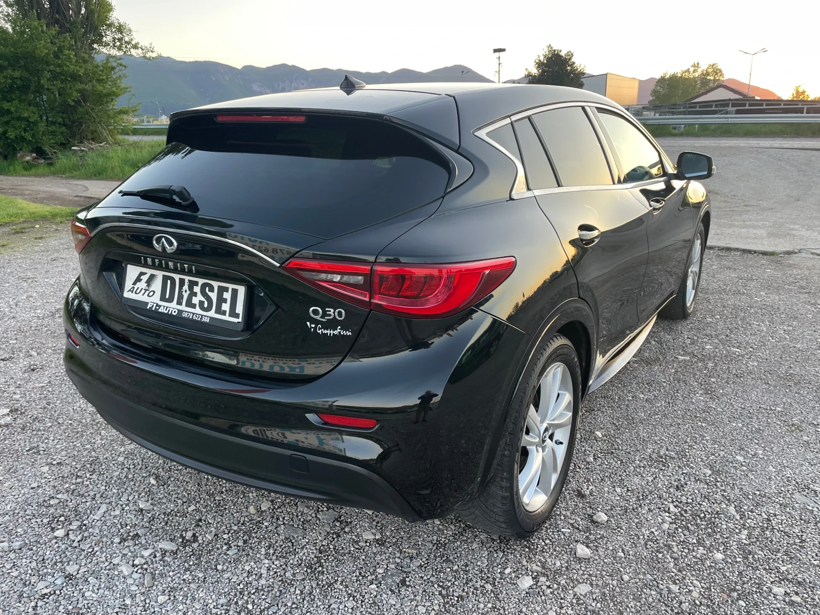 Infiniti Q30 1.5TDI-LUXURY-ITALIA - изображение 9