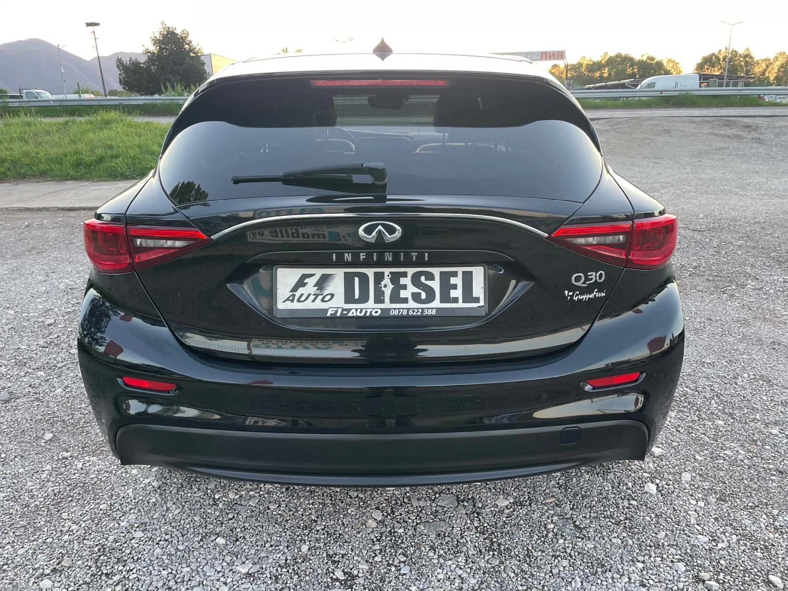 Infiniti Q30 1.5TDI-LUXURY-ITALIA - изображение 10