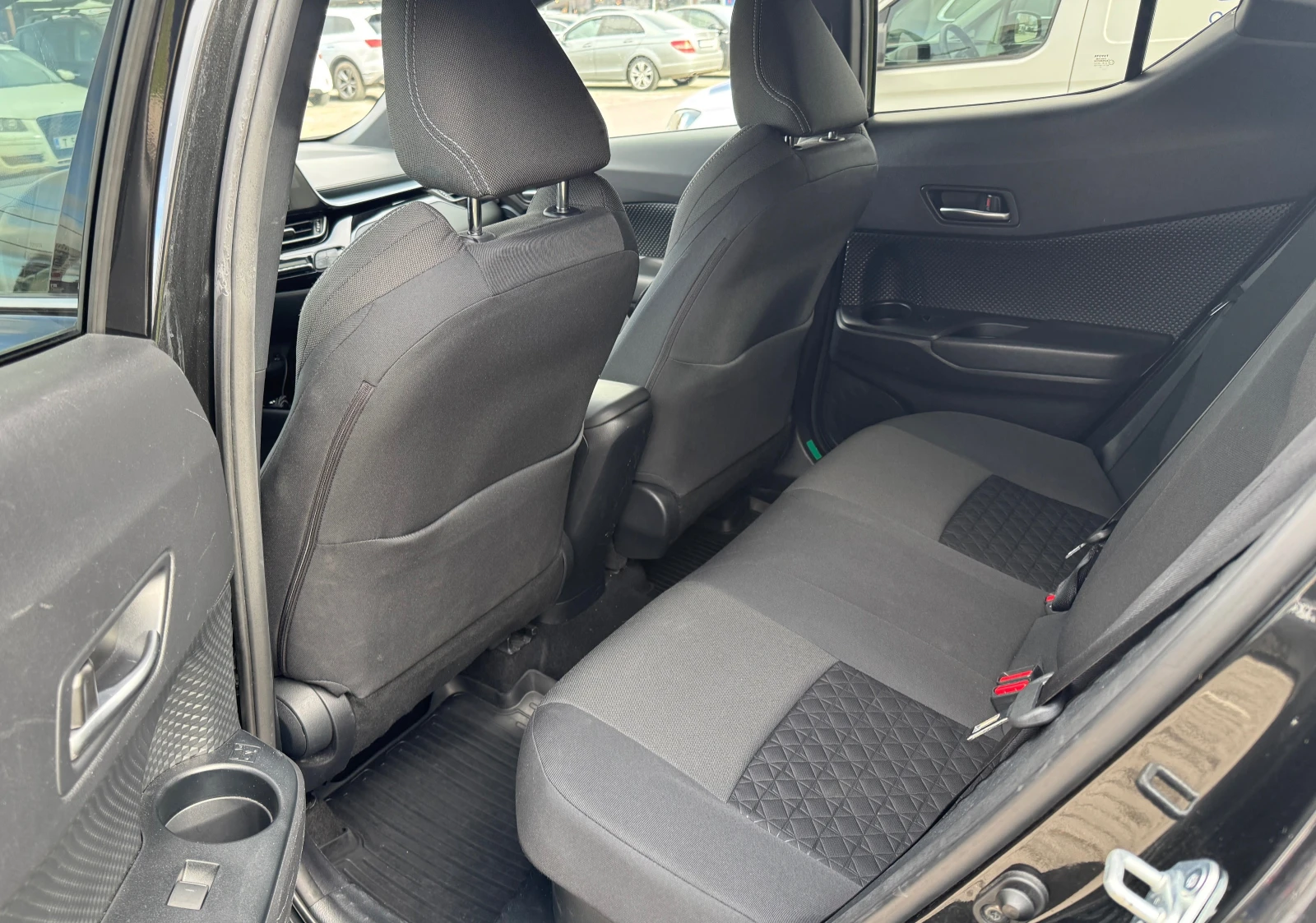 Toyota C-HR 2.0 Hybrid Club Bi-Tone | Mobile.bg � ����������� 11
