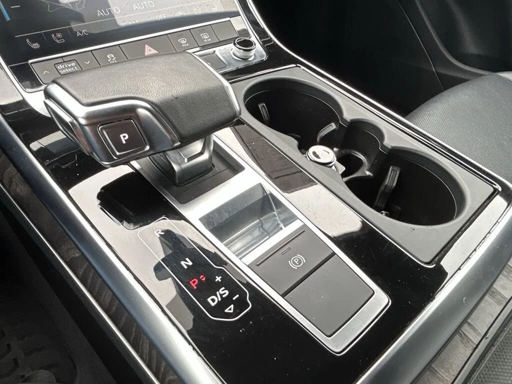 Audi Q8 QUATTRO * PROGRESSIV * LED * NAVI * ������� * PANO | Mobile.bg � ����������� 16