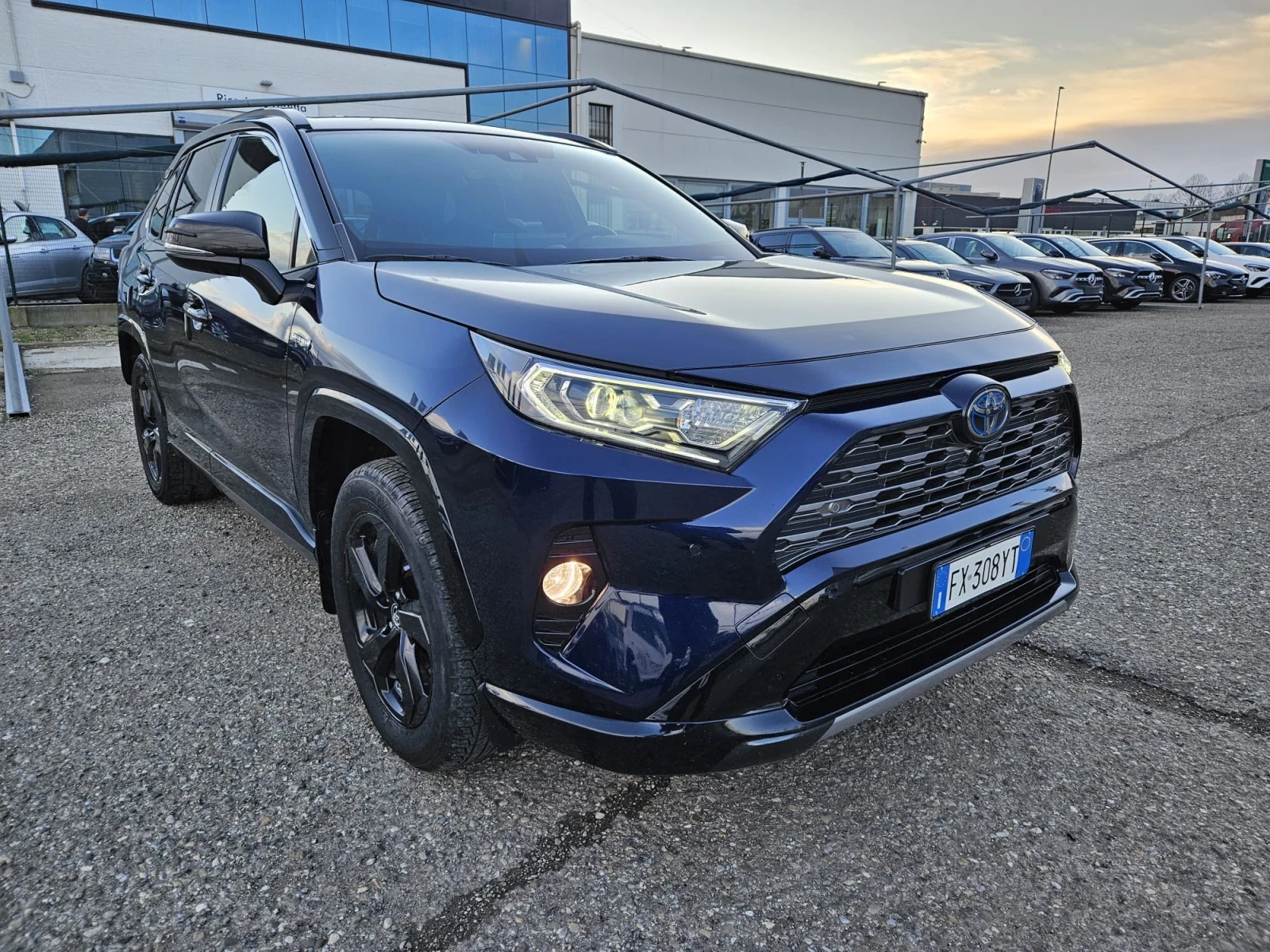 Toyota Rav4 144184км* КАМЕРИ 360* ПОДГРЕВ* КОЖА* CARBON - изображение 5