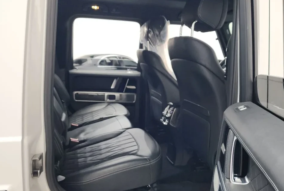 Mercedes-Benz G 63 AMG BRABUS 800/AKRAPOVIC/BURM/360/PANO/001MC, снимка 11 - Автомобили и джипове - 54219431