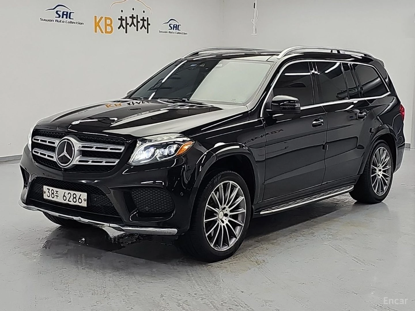 Mercedes-Benz GLS 500 4MATIC* КОЖА* ПОДГРЕВ* ОБДУХВ* BURMASTER* PANO* 36