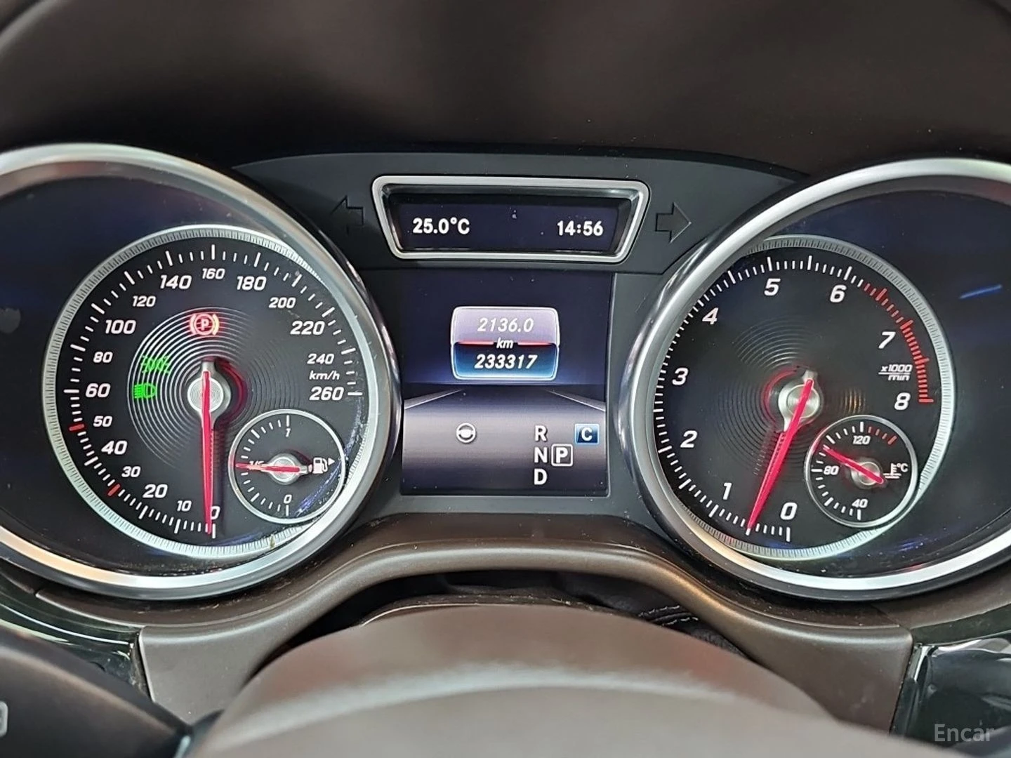 Mercedes-Benz GLS 500 4MATIC* КОЖА* ПОДГРЕВ* ОБДУХВ* BURMASTER* PANO* 36, снимка 8 - Автомобили и джипове - 55421468