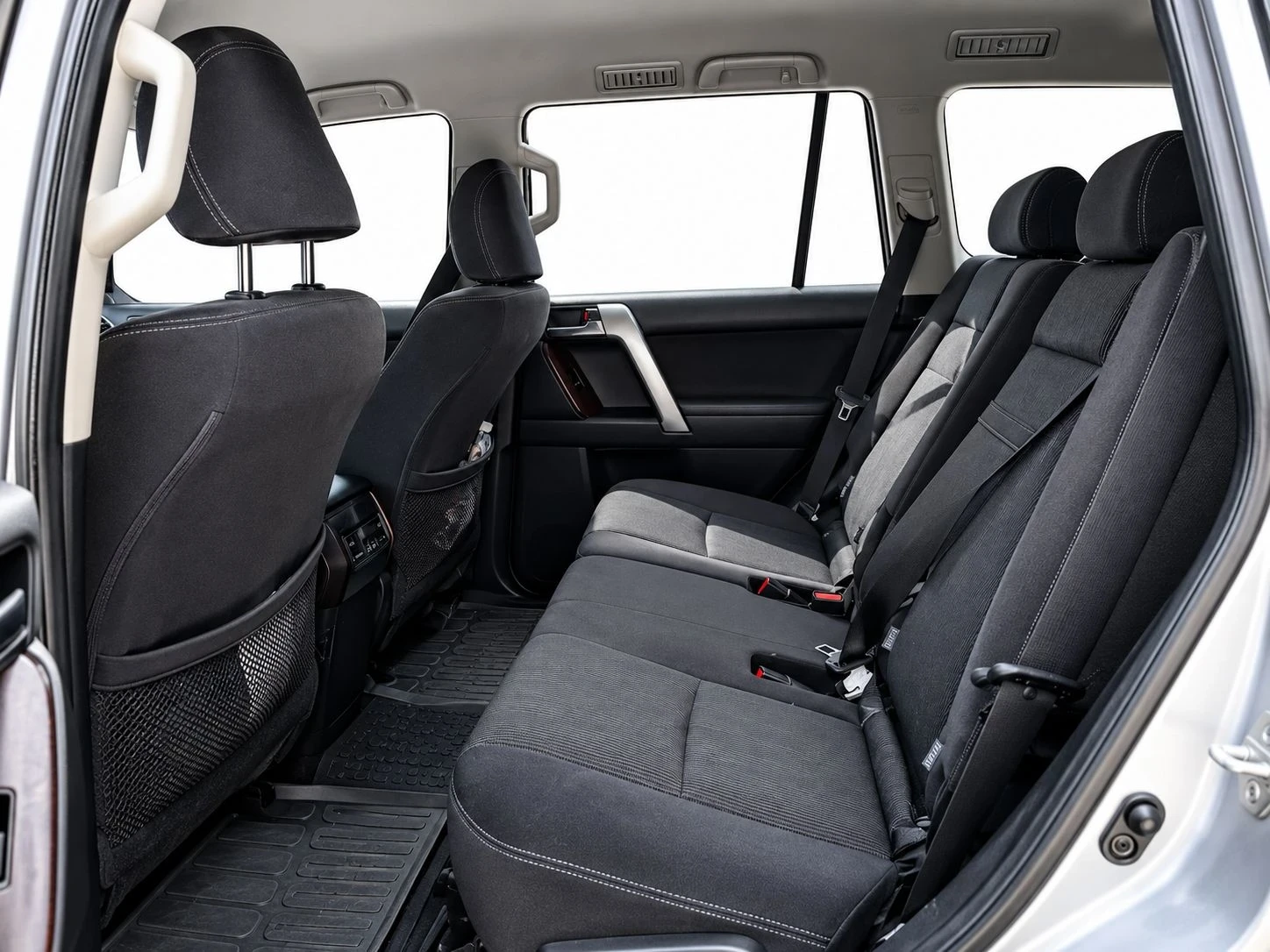 Toyota Land cruiser 150, снимка 8 - Автомобили и джипове - 56347546
