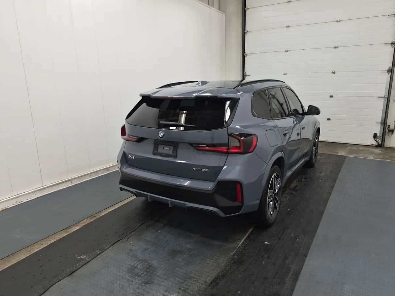 BMW X1 * Sports Activity Vehicle Xdrive28i * CARFAX * ��� | Mobile.bg � ����������� 3