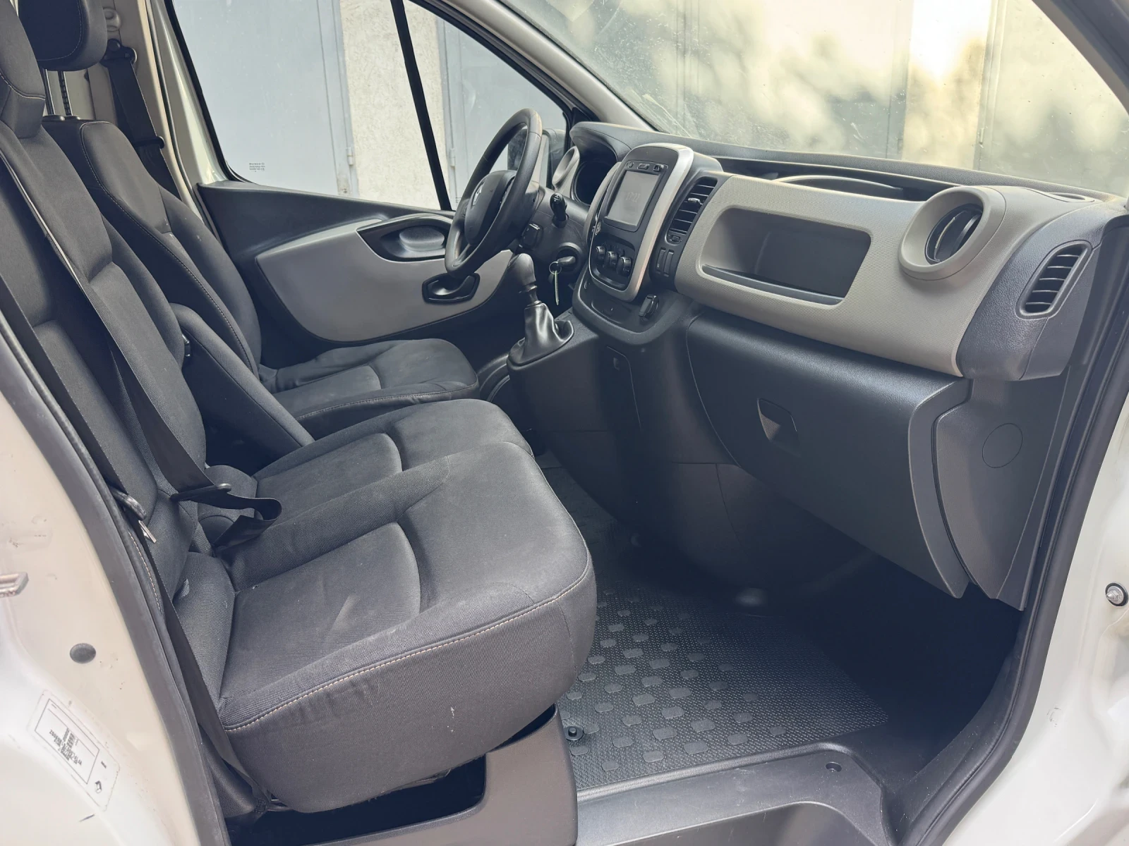 Renault Trafic 1.6 DCI* L2H1* Navi* K���� | Mobile.bg � ����������� 12