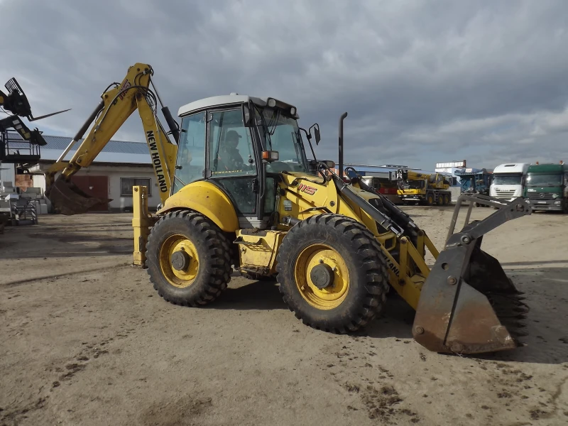 Багер New Holland B90/B115, снимка 7 - Индустриална техника - 49223665