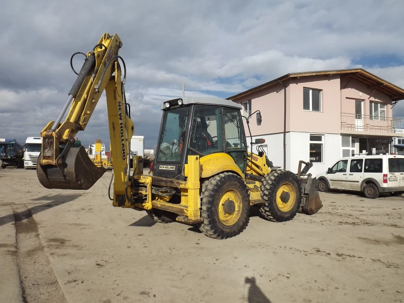 Багер New Holland B90/B115, снимка 9 - Индустриална техника - 49223665