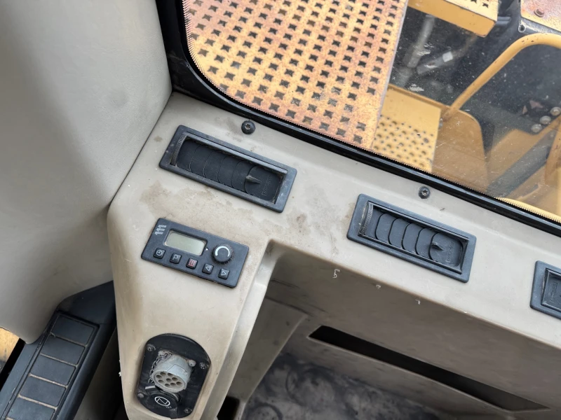 Багер Cat М 315 С, снимка 17 - Индустриална техника - 52106956