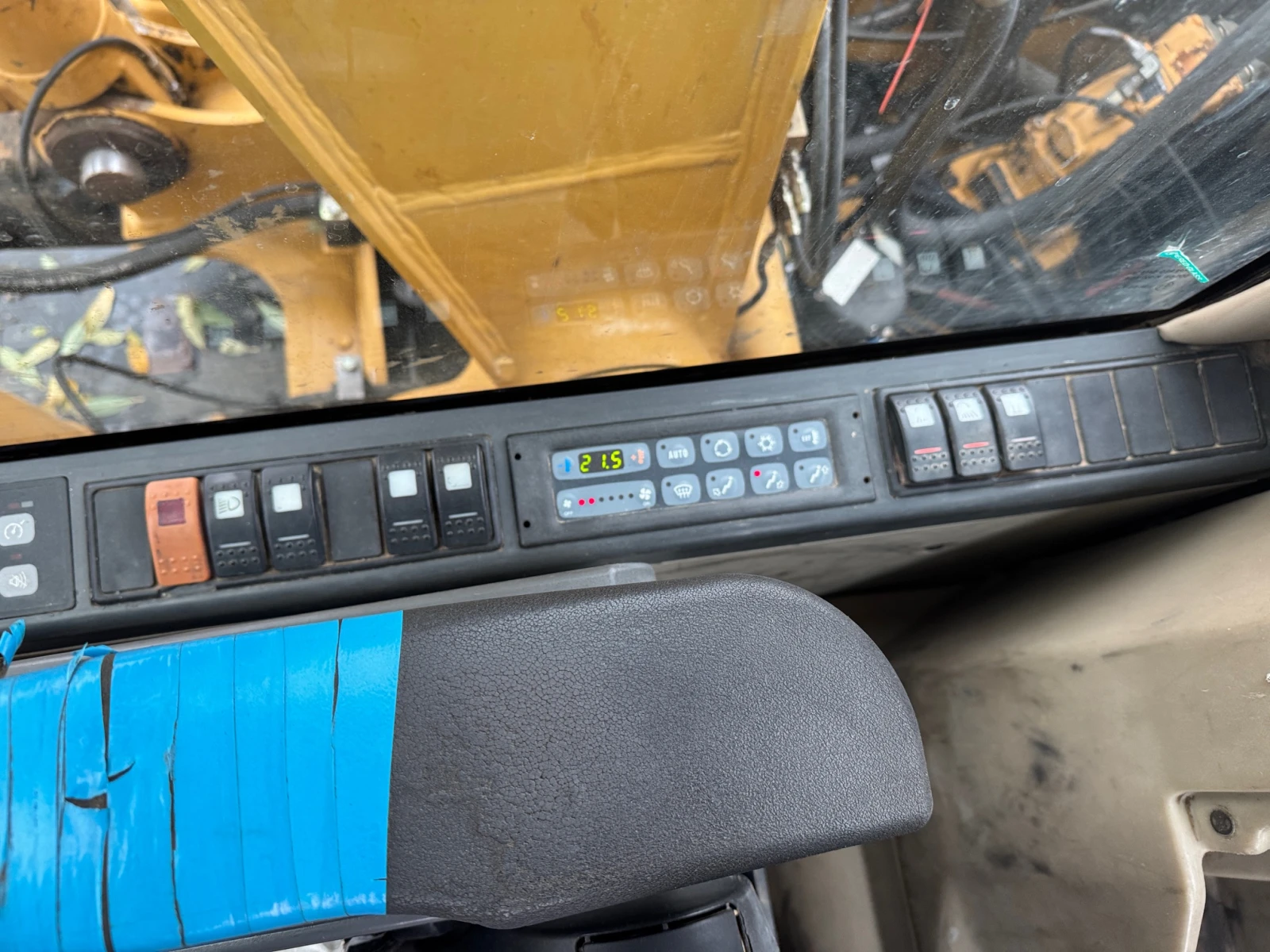  Cat  315  | Mobile.bg   16