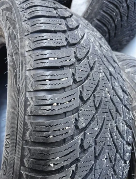 Гуми Зимни 215/65R17, снимка 4