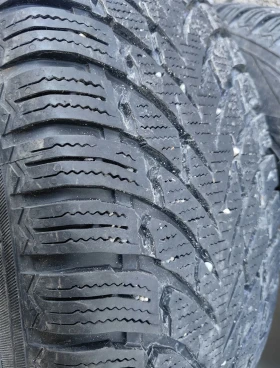 Гуми Зимни 215/65R17, снимка 2