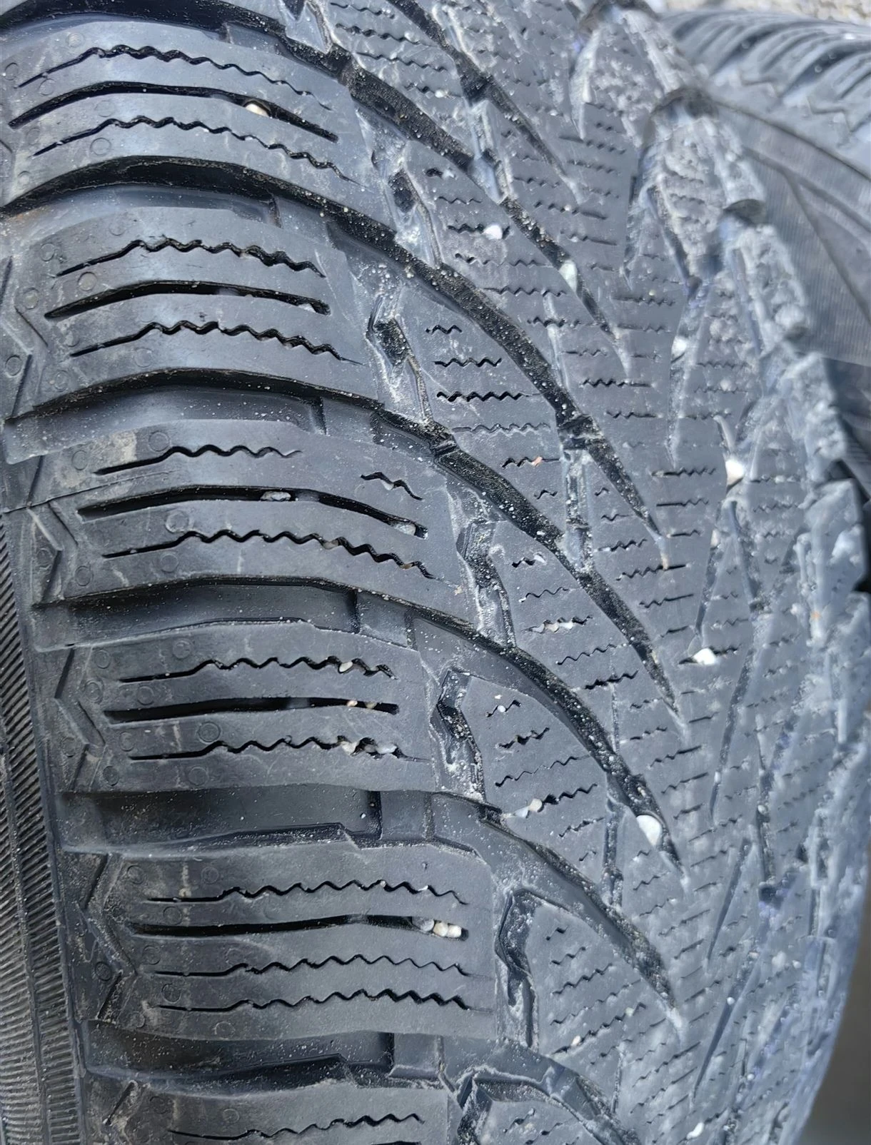 ���� 215/65R17 | Mobile.bg � ����������� 2