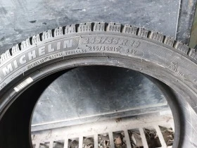 Гуми Всесезонни 245/35R19, снимка 4 - Гуми и джанти - 40514288